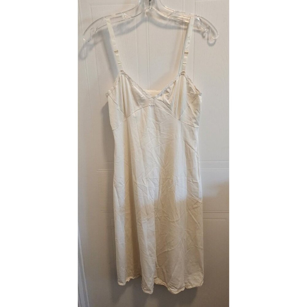 Vtg SHADOWLINE Women's Sleeveless V Neck Satin Full Slip Dress Off White 34 Tall